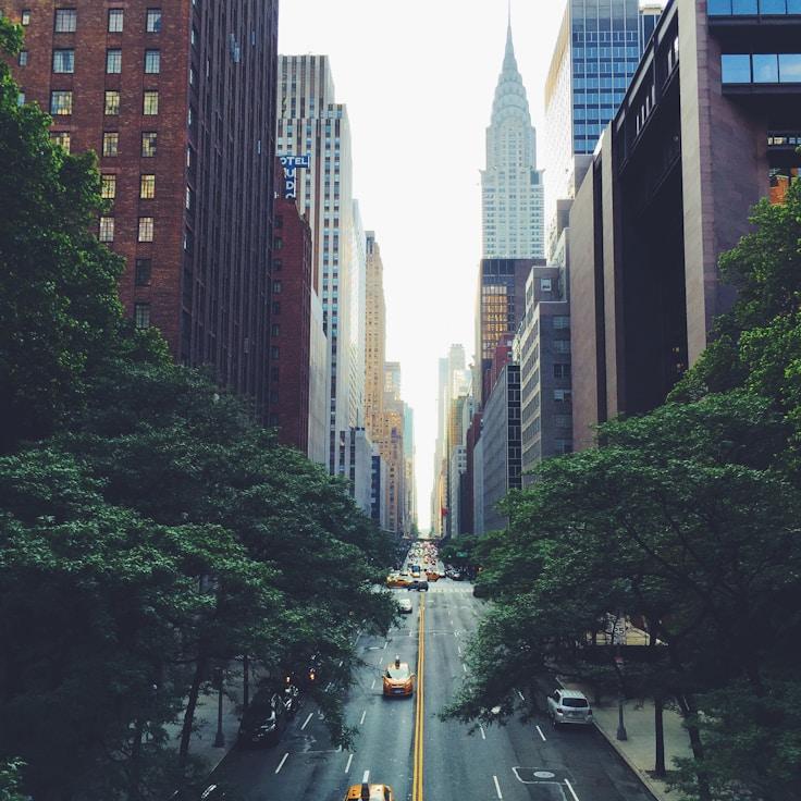 Parents evaluating schools in Italy